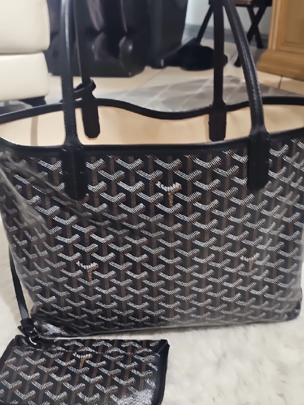 Goyard Black Patterned Tote Bag with Pouch Pre-owned - Picture 8 of 16